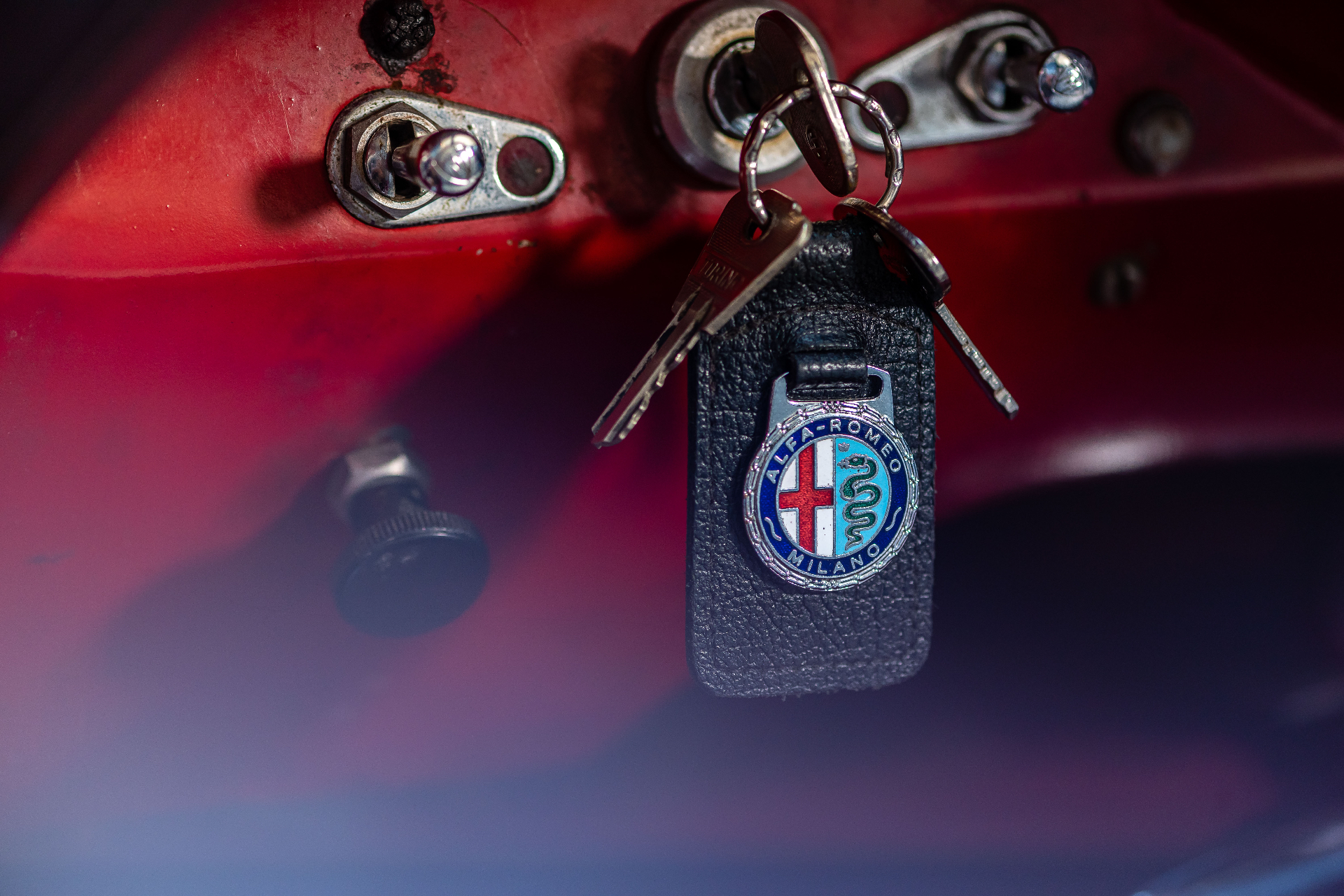 Clés d’origine Alfa Romeo Milano, porte-clés cuir