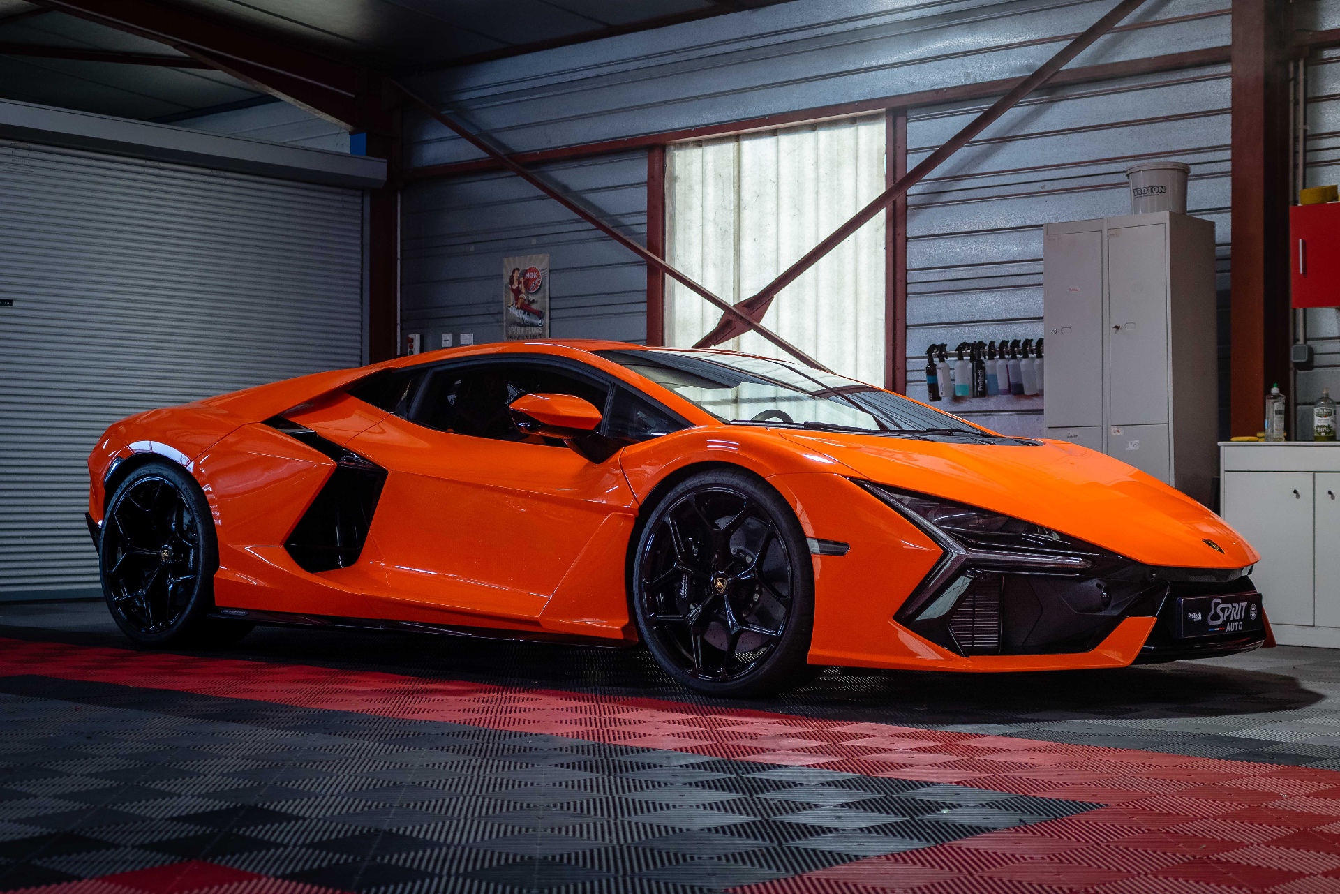 Lamborghini Revuelto terminée, atelier silencieux